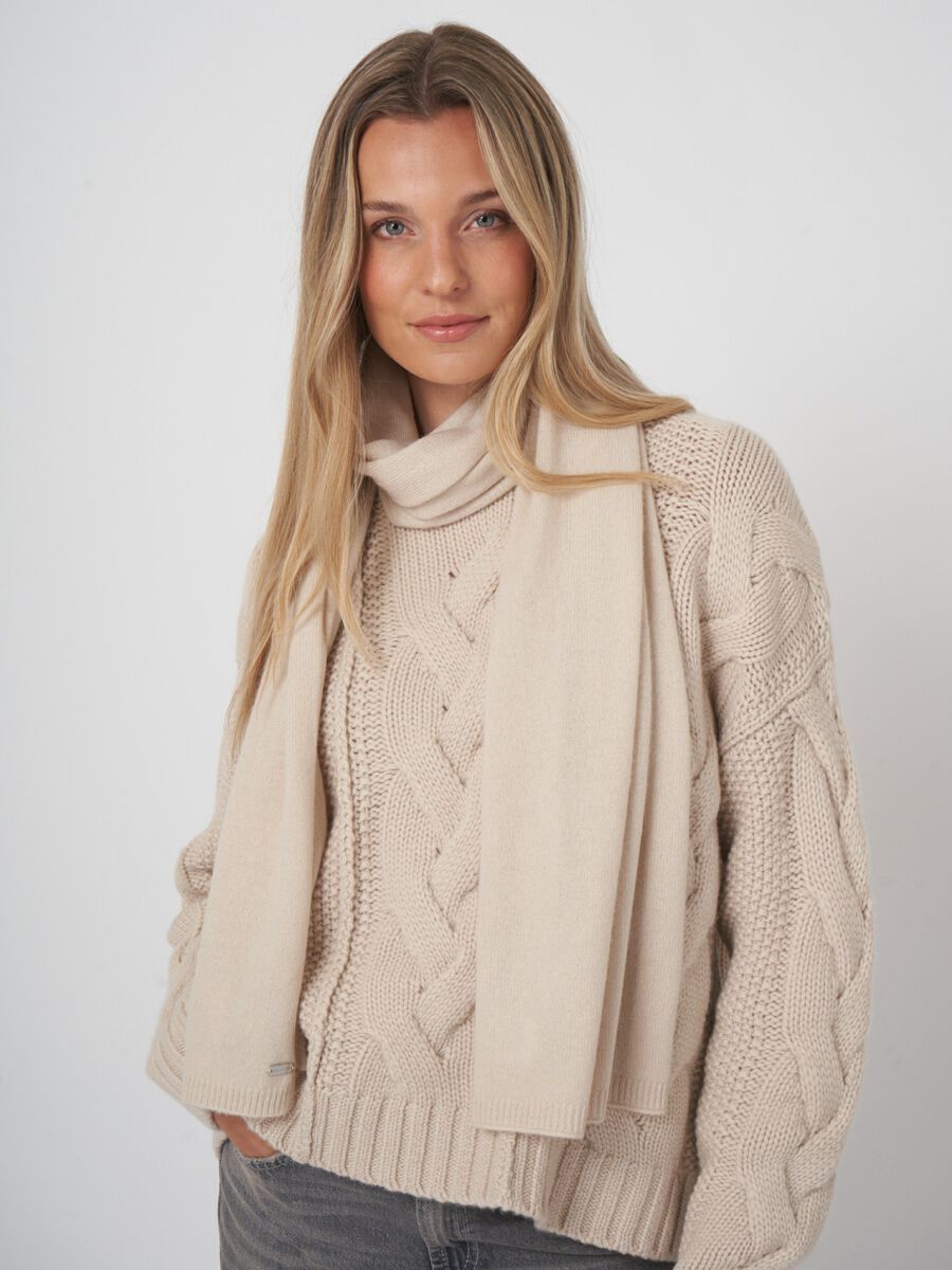 Fine knit organic cashmere scarf image number 5