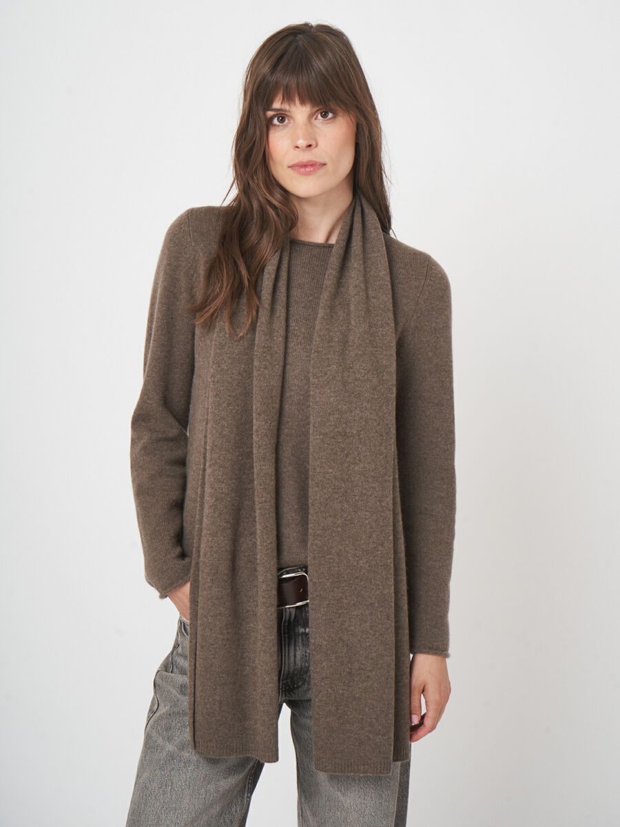 Fijngebreide sjaal van biologisch kasjmier image number 1