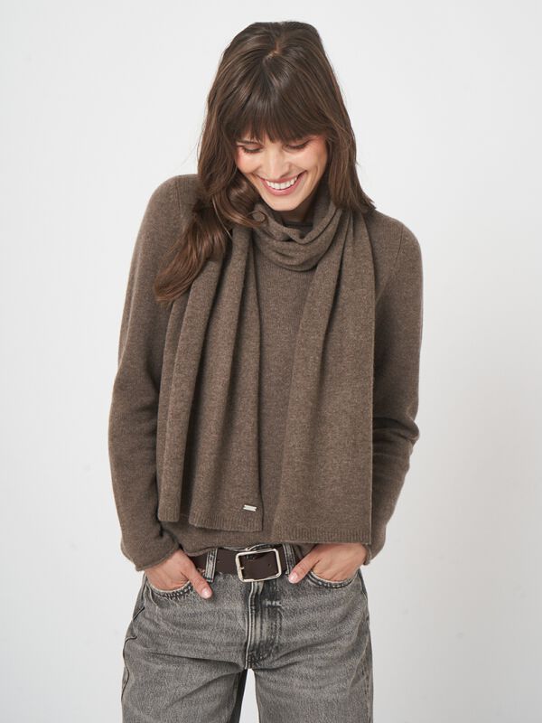 Écharpe femme en cachemire — maille fine & style repeat image number 4