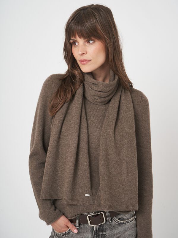 Écharpe femme en cachemire — maille fine & style repeat image number 5