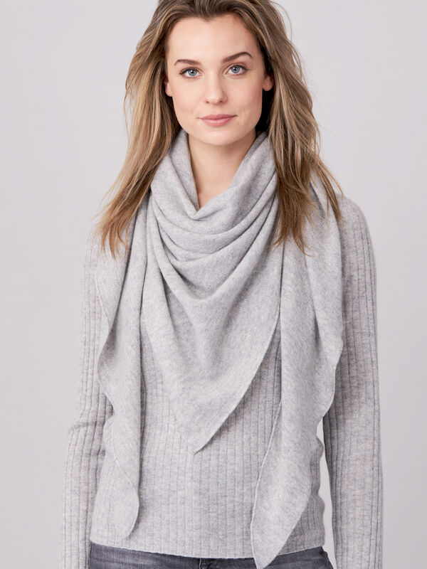 Fine knit organic cashmere triangular scarf image number 68
