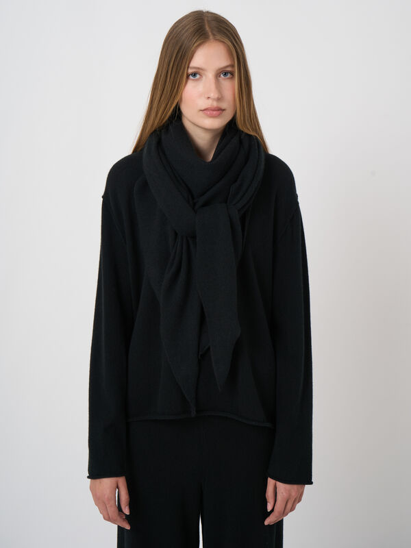 Fine-Knit Cashmere Triangular Scarf image number 1