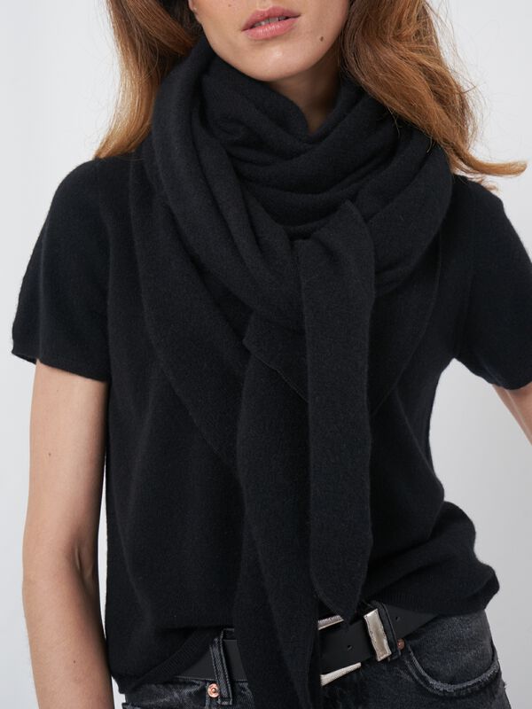 Luxe driehoekige sjaal van organisch kasjmier image number 1