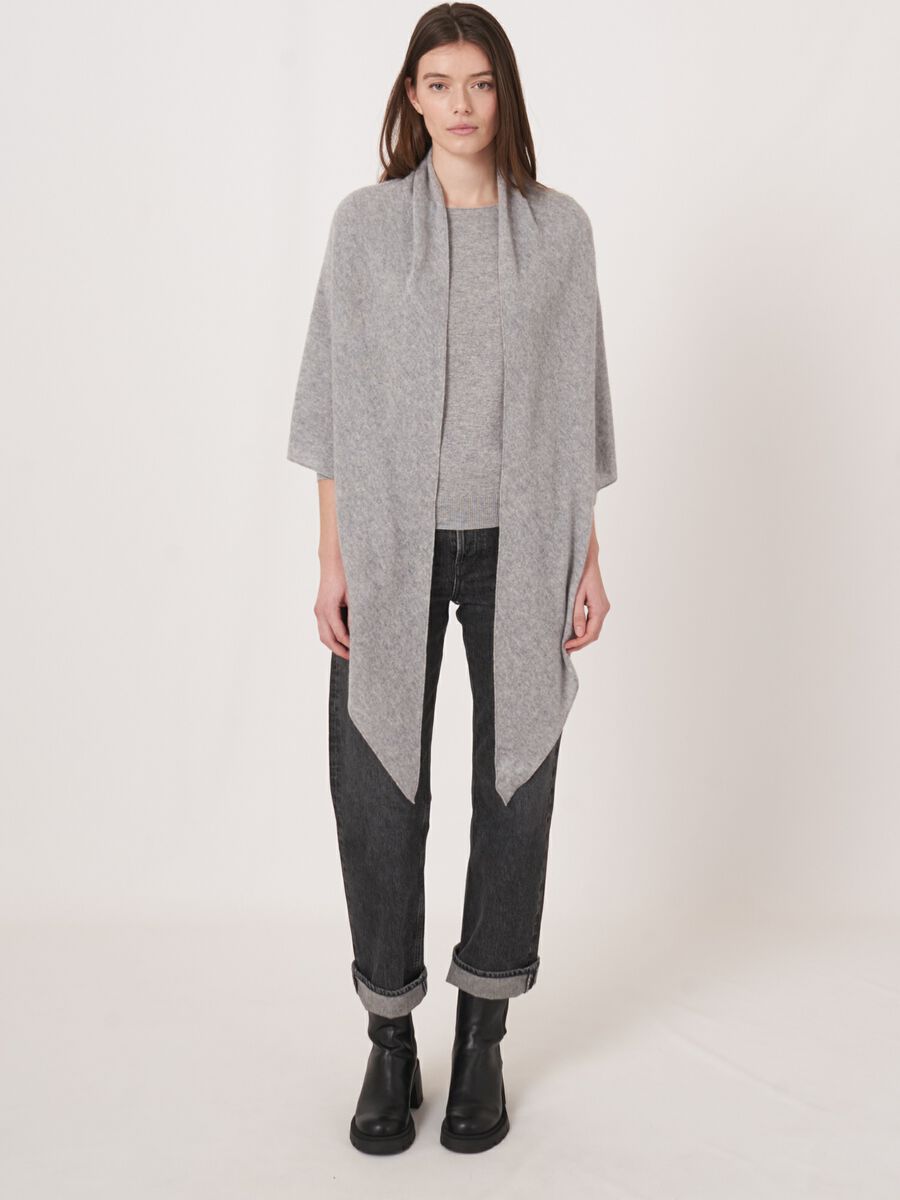 Luxe driehoekige sjaal van organisch kasjmier image number 3