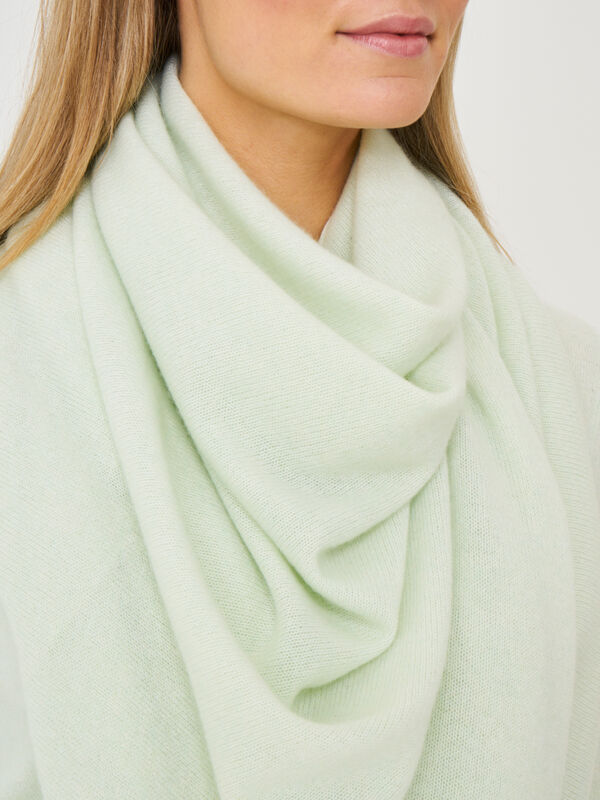 Fine knit organic cashmere triangular scarf image number 81