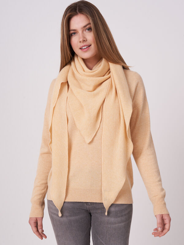 Fine knit organic cashmere triangular scarf image number 97