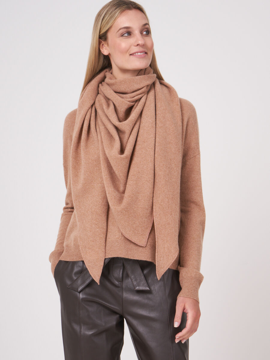 Foulard triangulaire femme — maille fine & cachemire repeat image number 100