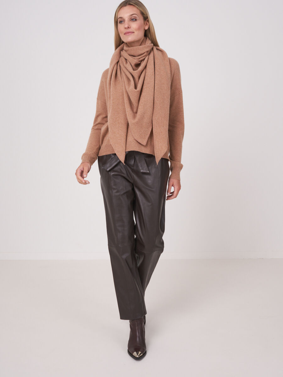 Foulard triangulaire femme — maille fine & cachemire repeat image number 103