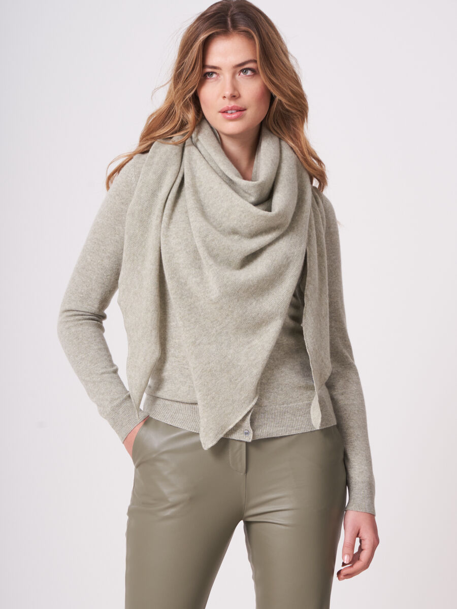 Foulard triangulaire femme — maille fine & cachemire repeat image number 108