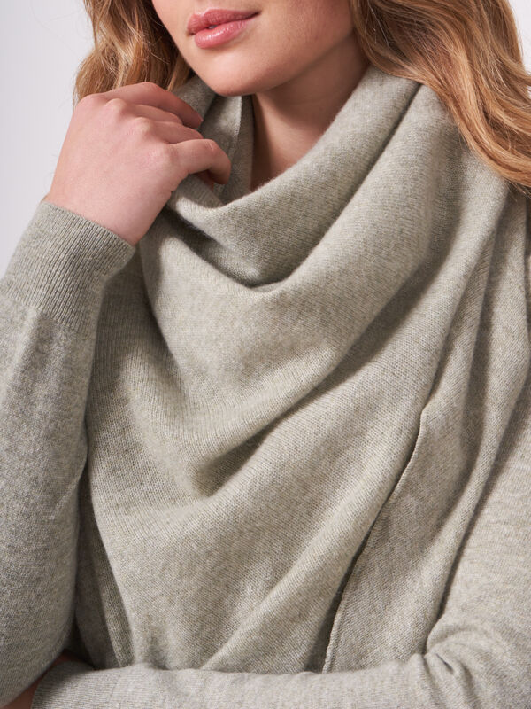 Fine knit organic cashmere triangular scarf image number 110