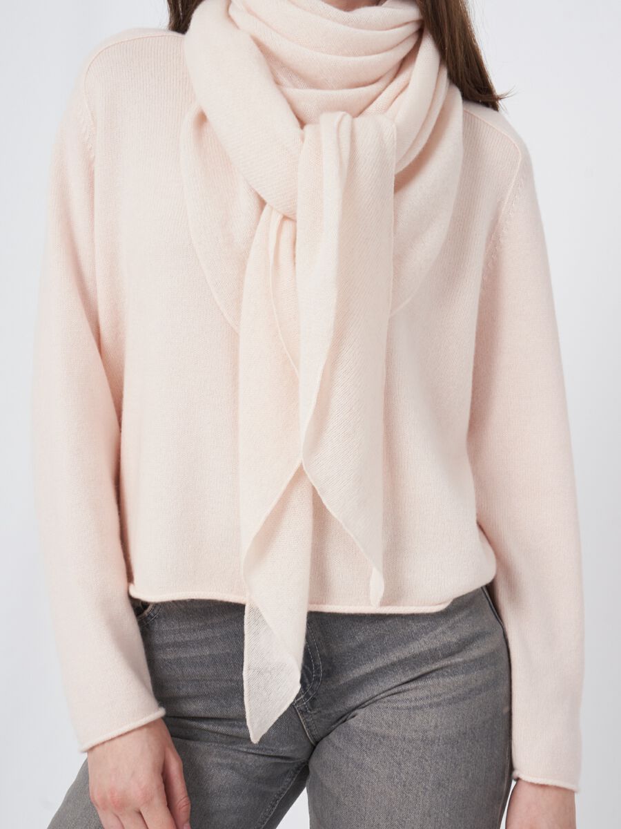 Foulard triangulaire femme — maille fine & cachemire repeat image number 36