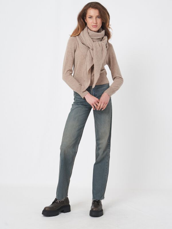 Fine knit organic cashmere triangular scarf image number 40