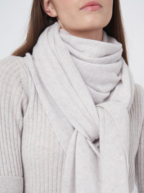 Fijngebreide organisch cashmere driehoekige sjaal