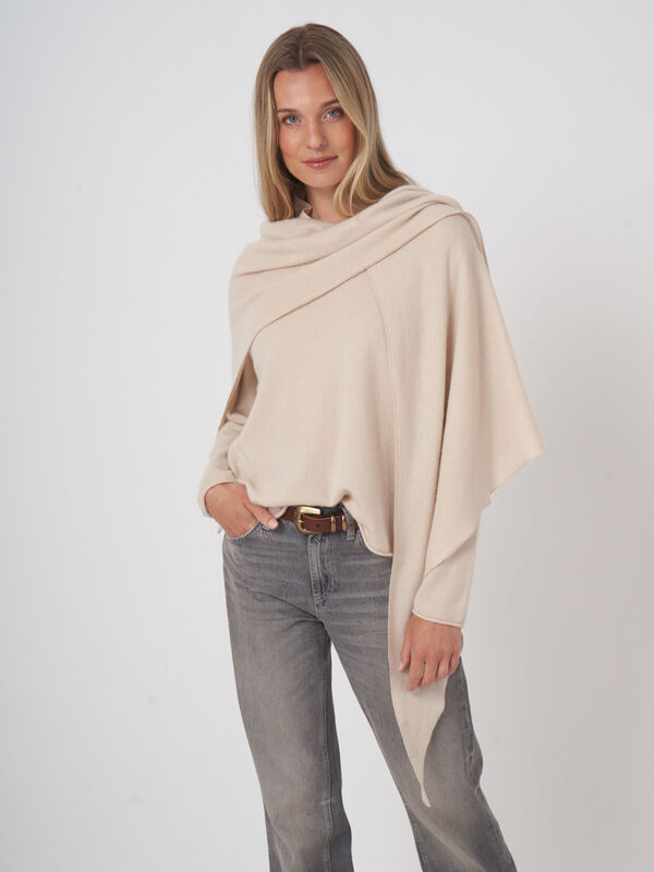 Fine-Knit Cashmere Triangular Scarf image number 1