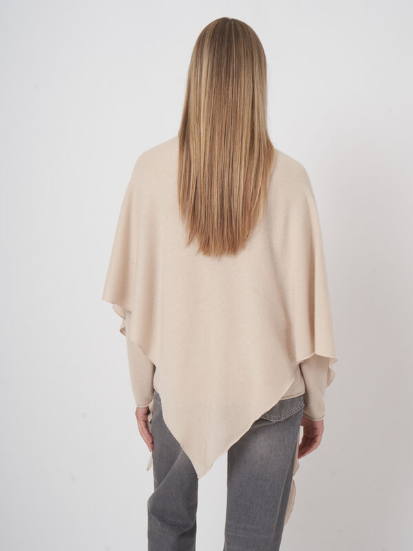 Fine-Knit Cashmere Triangular Scarf image number 2