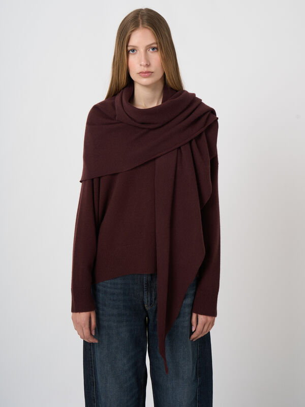 Fine-Knit Cashmere Triangular Scarf image number 3