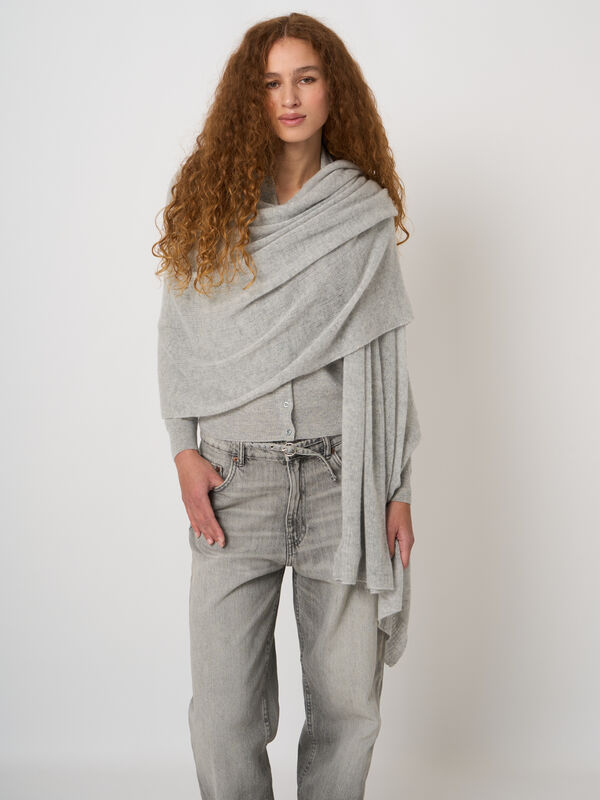 Oversized loose-knit organic cashmere scarf image number 1
