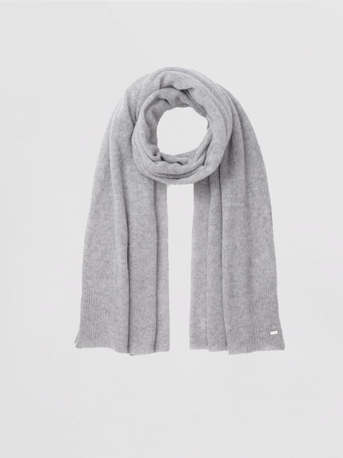 Loose knit organic cashmere scarf with rib details