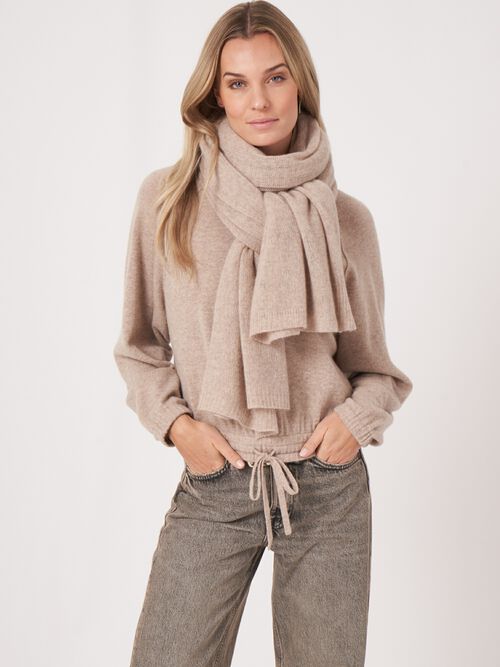 Loose knit organic cashmere scarf with rib details