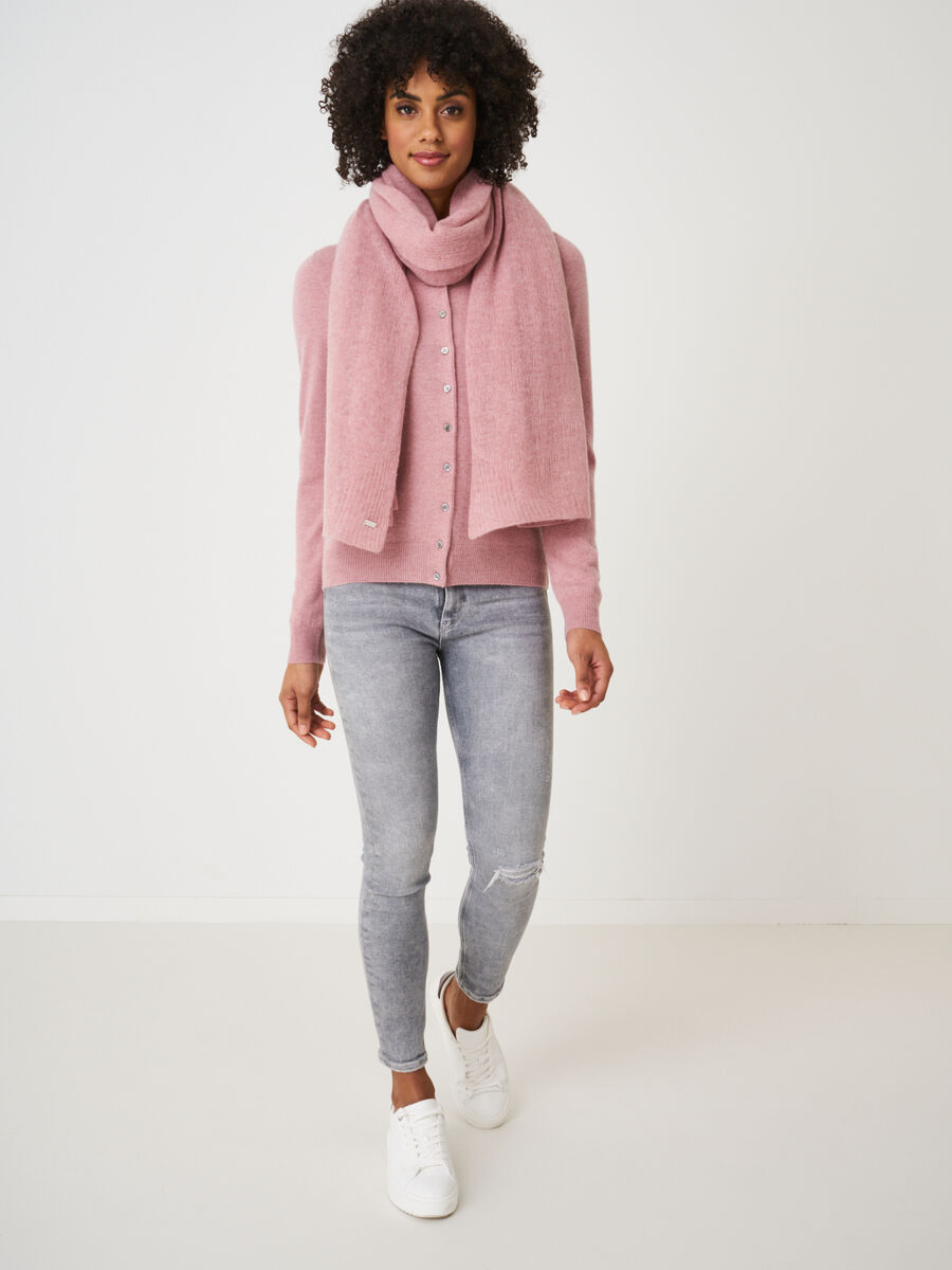 Loose knit organic cashmere scarf with rib details image number 162