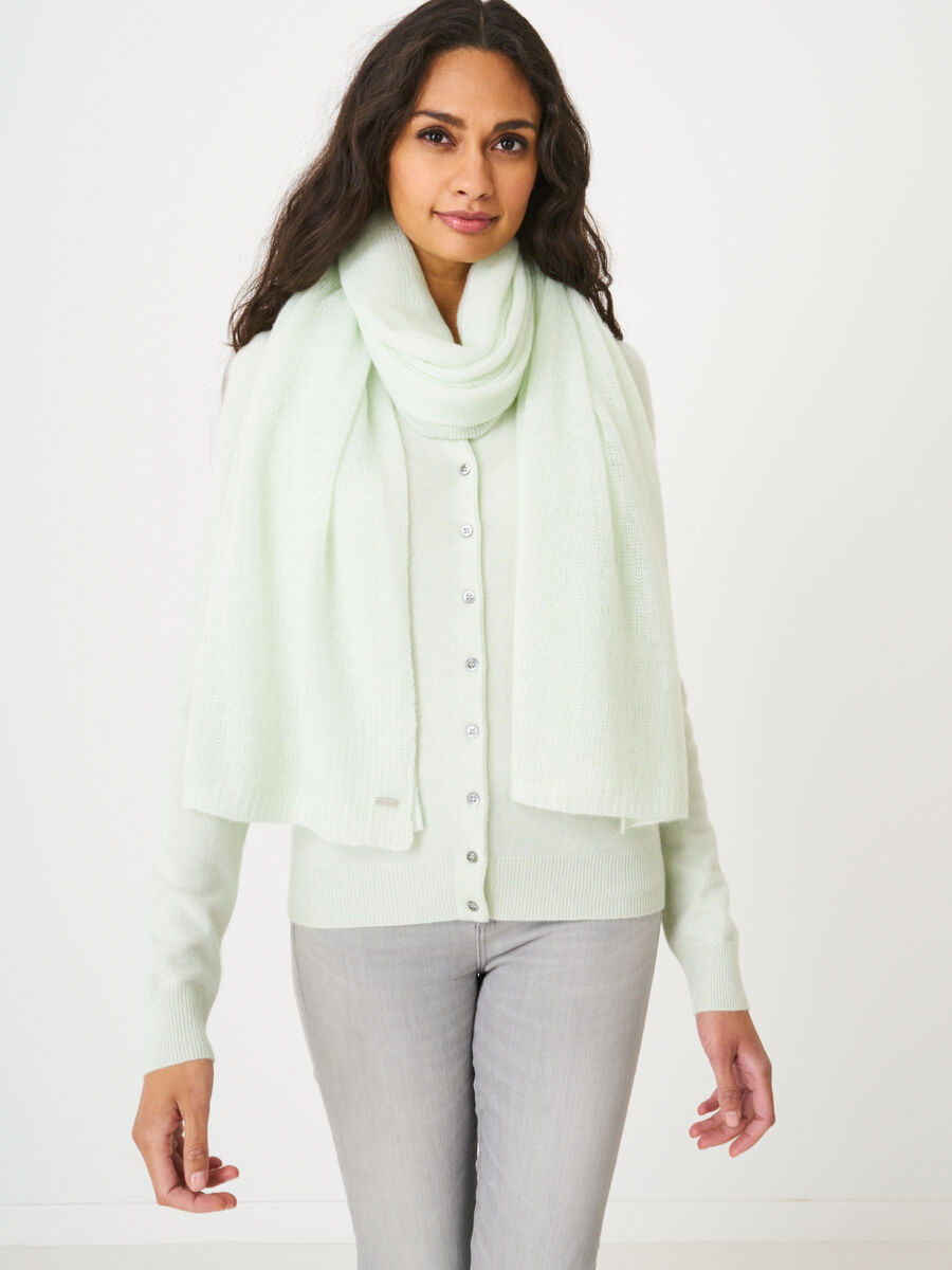 Loose knit organic cashmere scarf with rib details image number 163