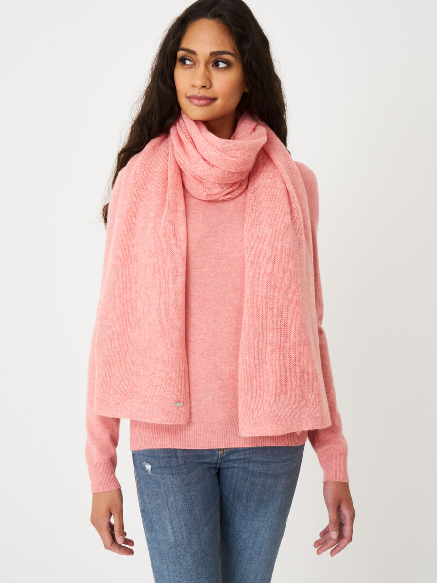 Loose knit organic cashmere scarf with rib details image number 171