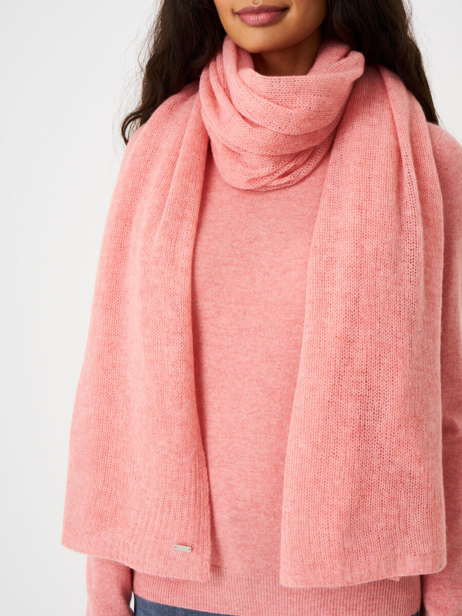 Loose knit organic cashmere scarf with rib details image number 173