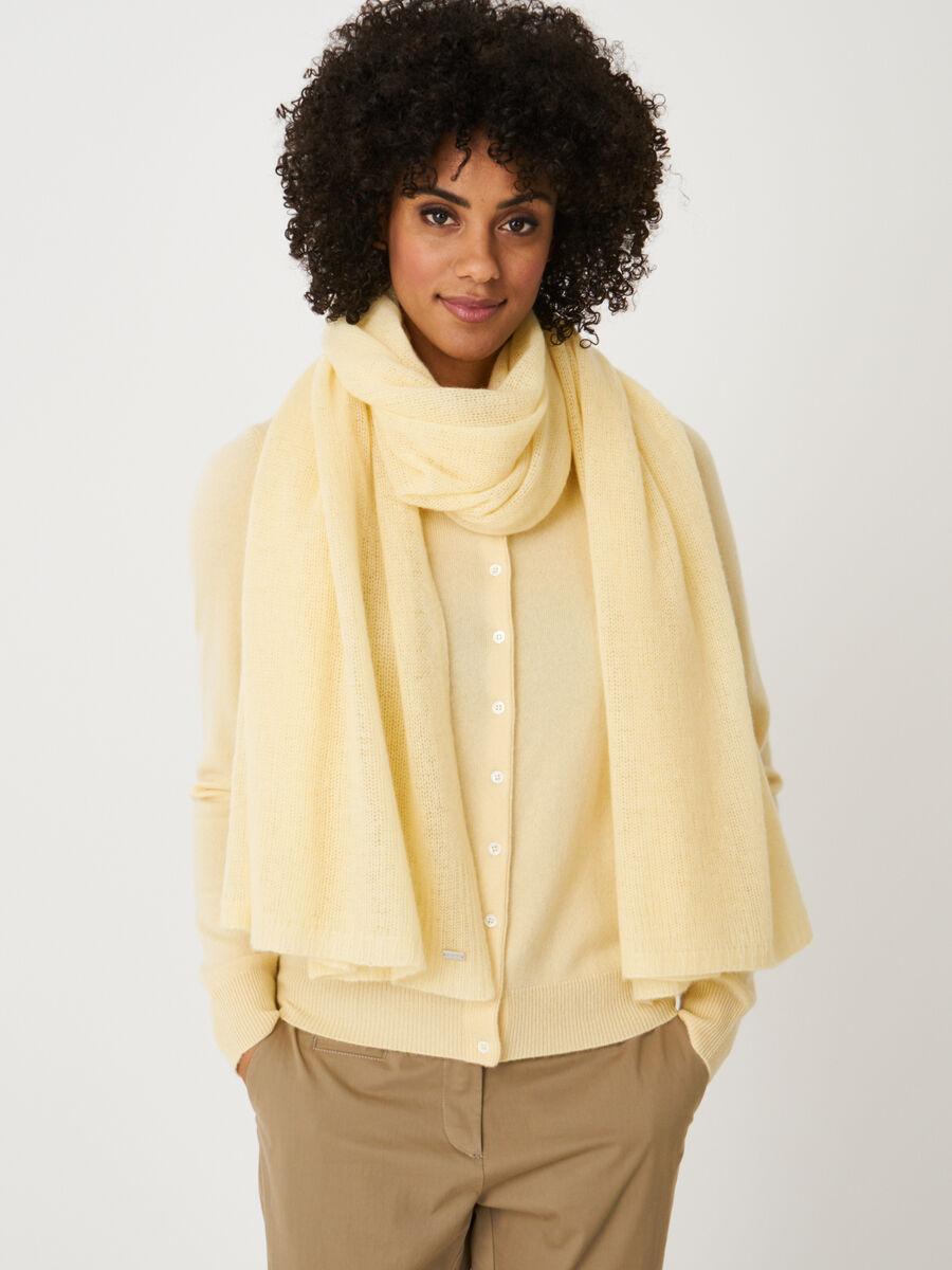 Loose knit organic cashmere scarf with rib details image number 175