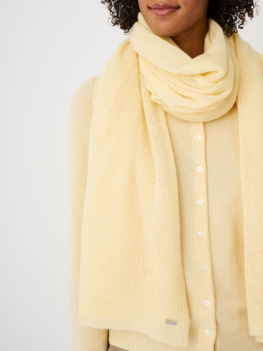 Loose knit organic cashmere scarf with rib details image number 177