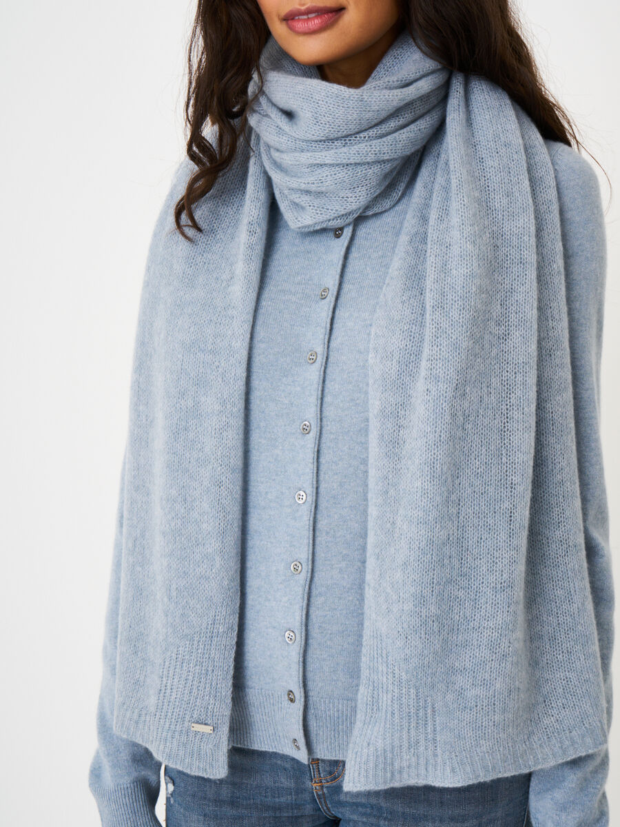 Loose knit organic cashmere scarf with rib details image number 181