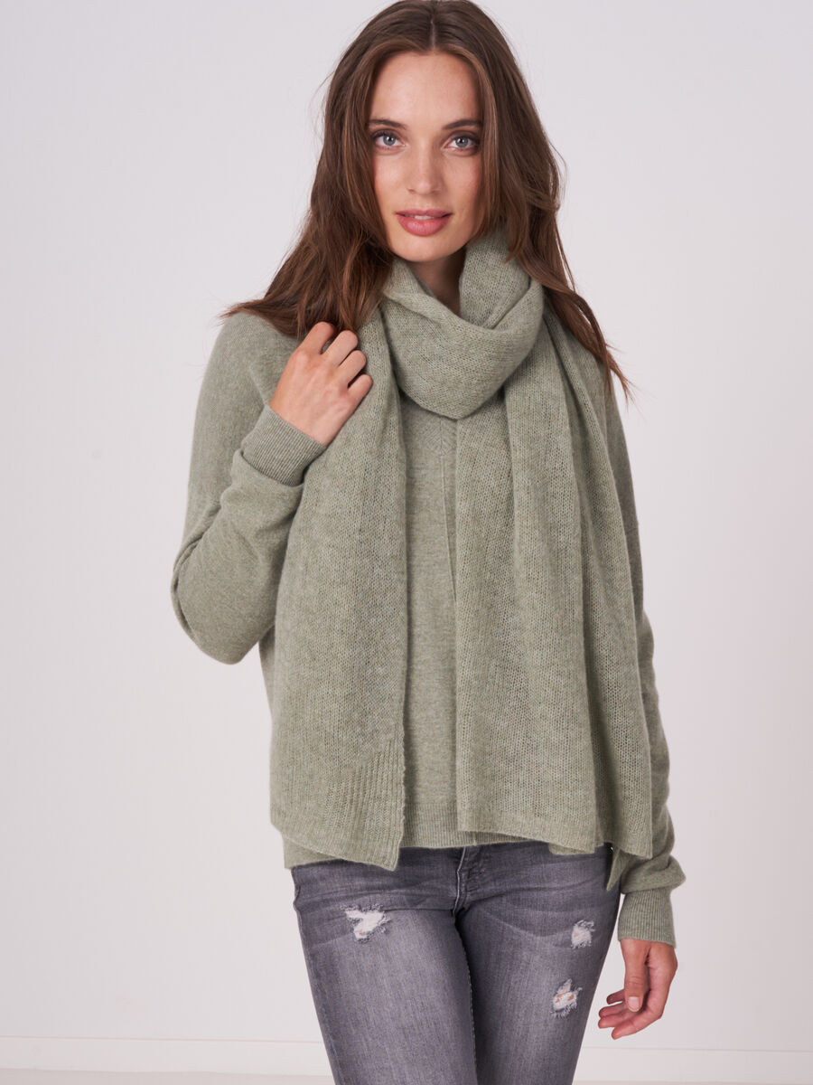 Loose knit organic cashmere scarf with rib details image number 191