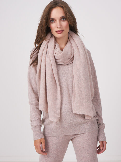 Loose knit organic cashmere scarf with rib details