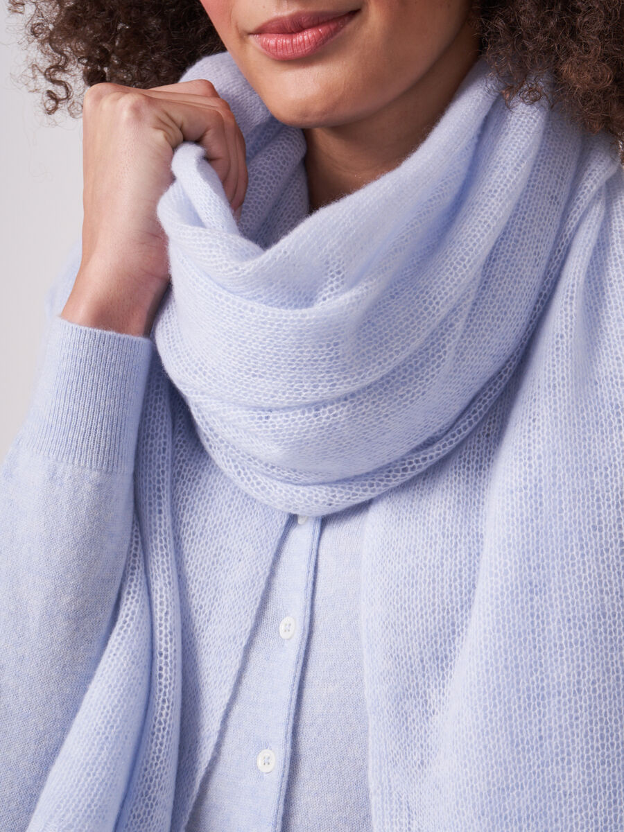 Loose knit organic cashmere scarf with rib details image number 225