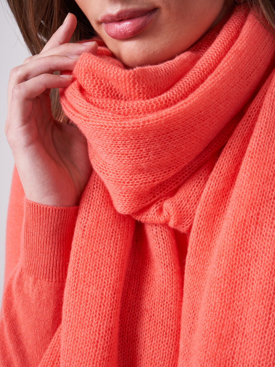 Loose knit organic cashmere scarf with rib details image number 233