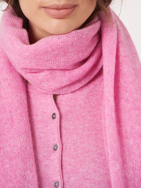 Écharpe oversize femme — maille loose & détails côtelés image number 3