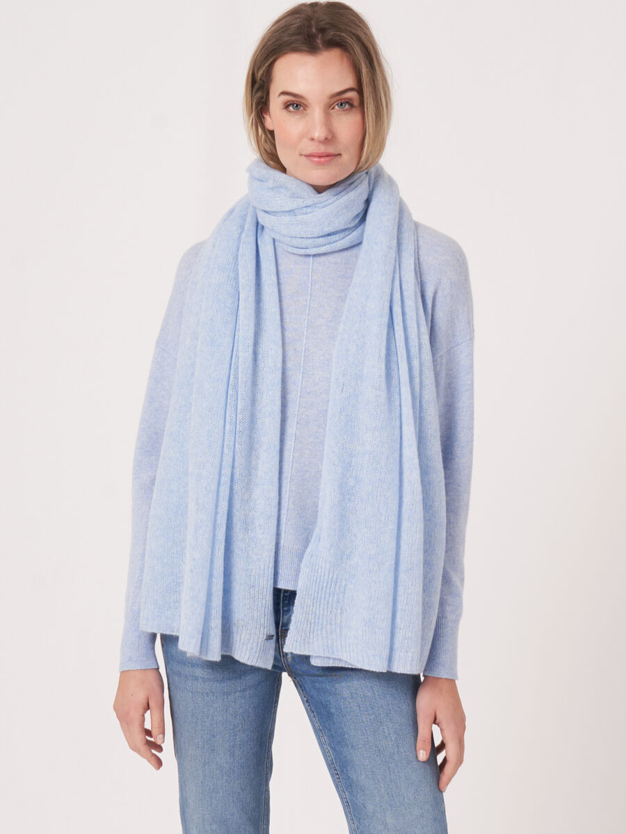 Loose knit organic cashmere scarf with rib details image number 0