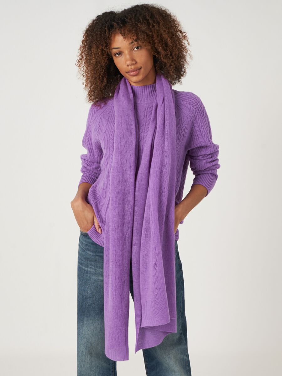 Loose knit organic cashmere scarf with rib details image number 129