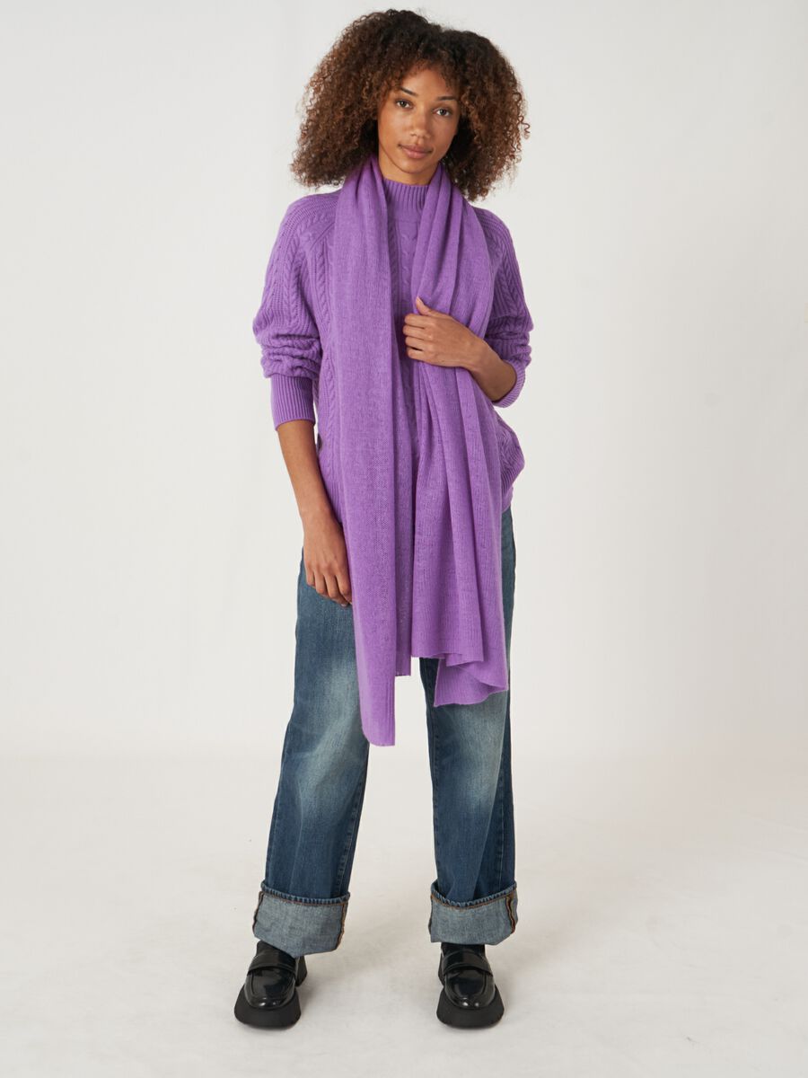 Loose knit organic cashmere scarf with rib details image number 131