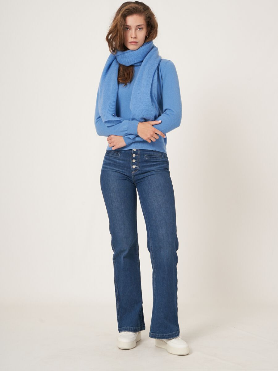 Loose knit organic cashmere scarf with rib details image number 140