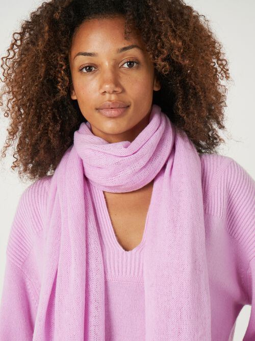 Loose knit organic cashmere scarf with rib details