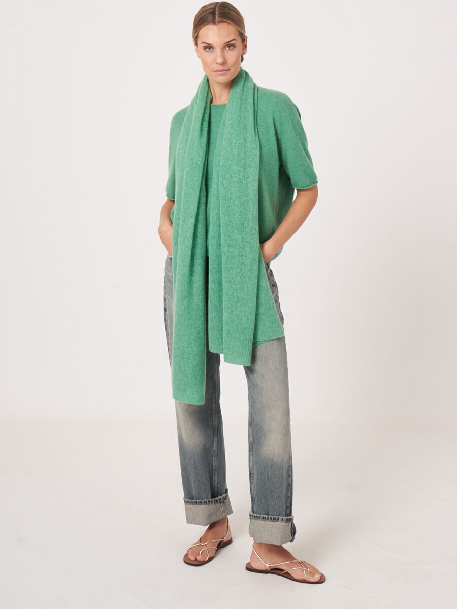 Loose knit organic cashmere scarf with rib details image number 102
