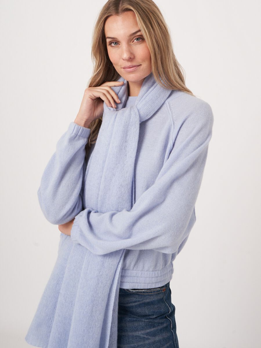 Loose knit organic cashmere scarf with rib details image number 117