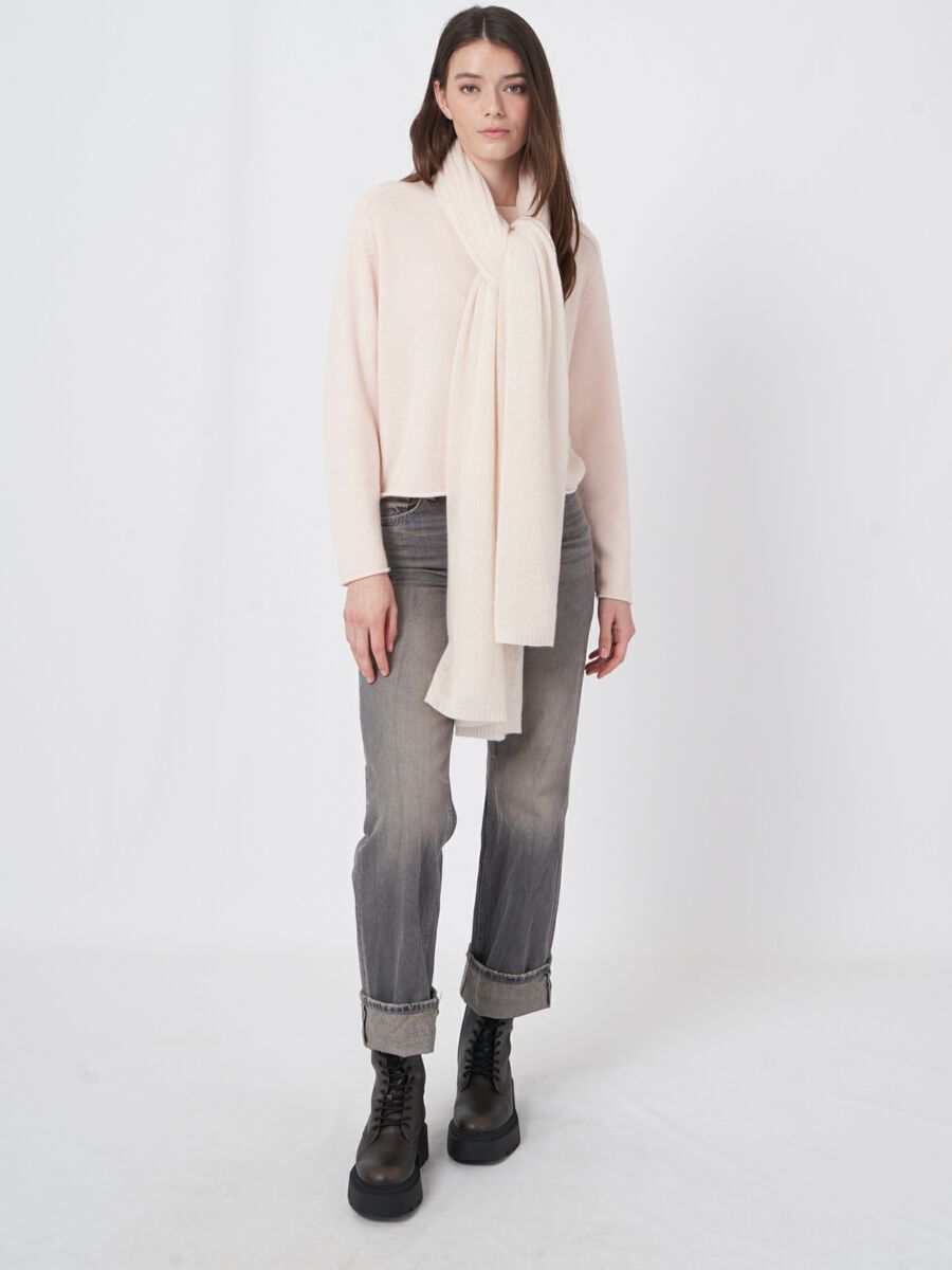 Loose knit organic cashmere scarf with rib details image number 70