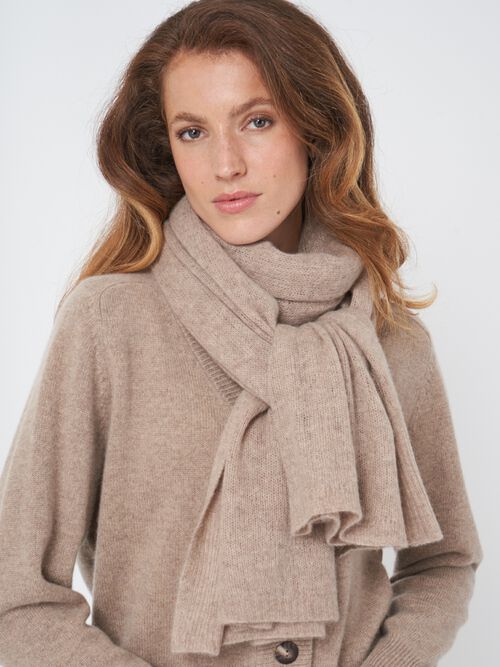 Loose knit organic cashmere scarf with rib details