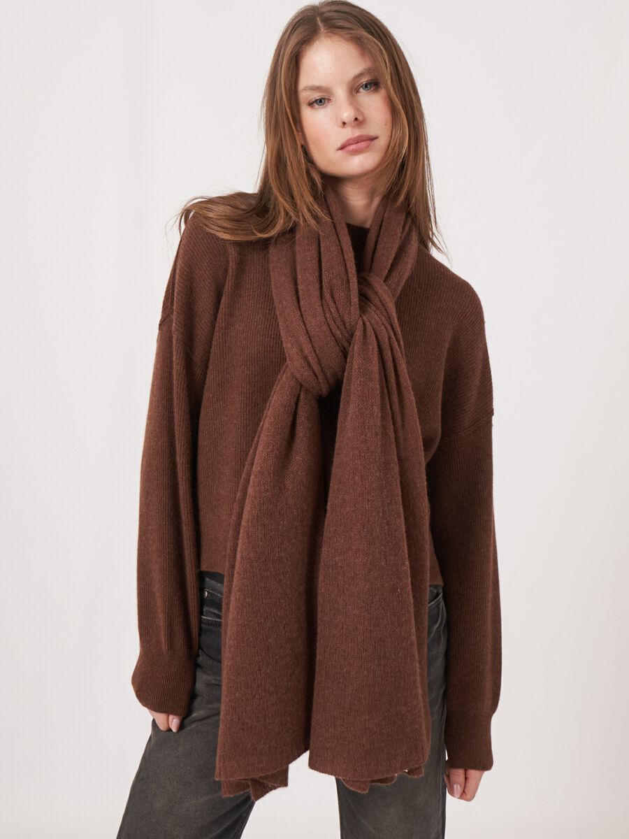 Loose knit organic cashmere scarf with rib details image number 1