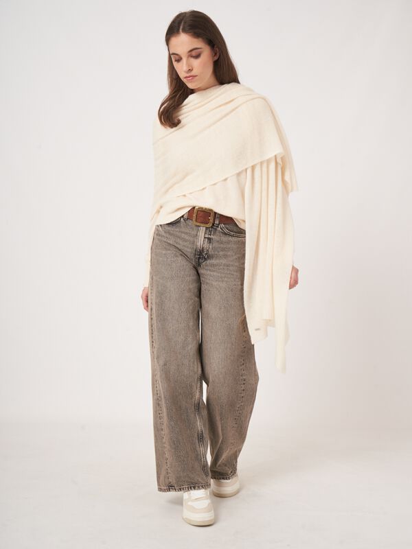 Loose knit organic cashmere scarf with rib details image number 1