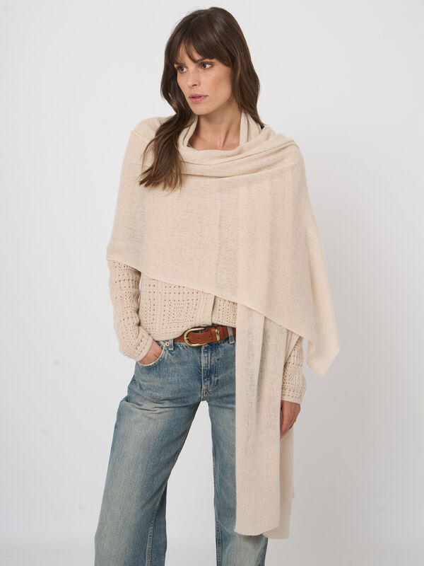 Oversized loose-knit organic cashmere scarf image number 1