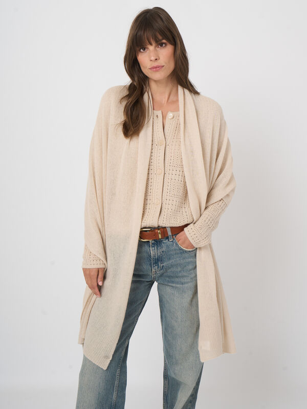 Oversized loose-knit organic cashmere scarf image number 2