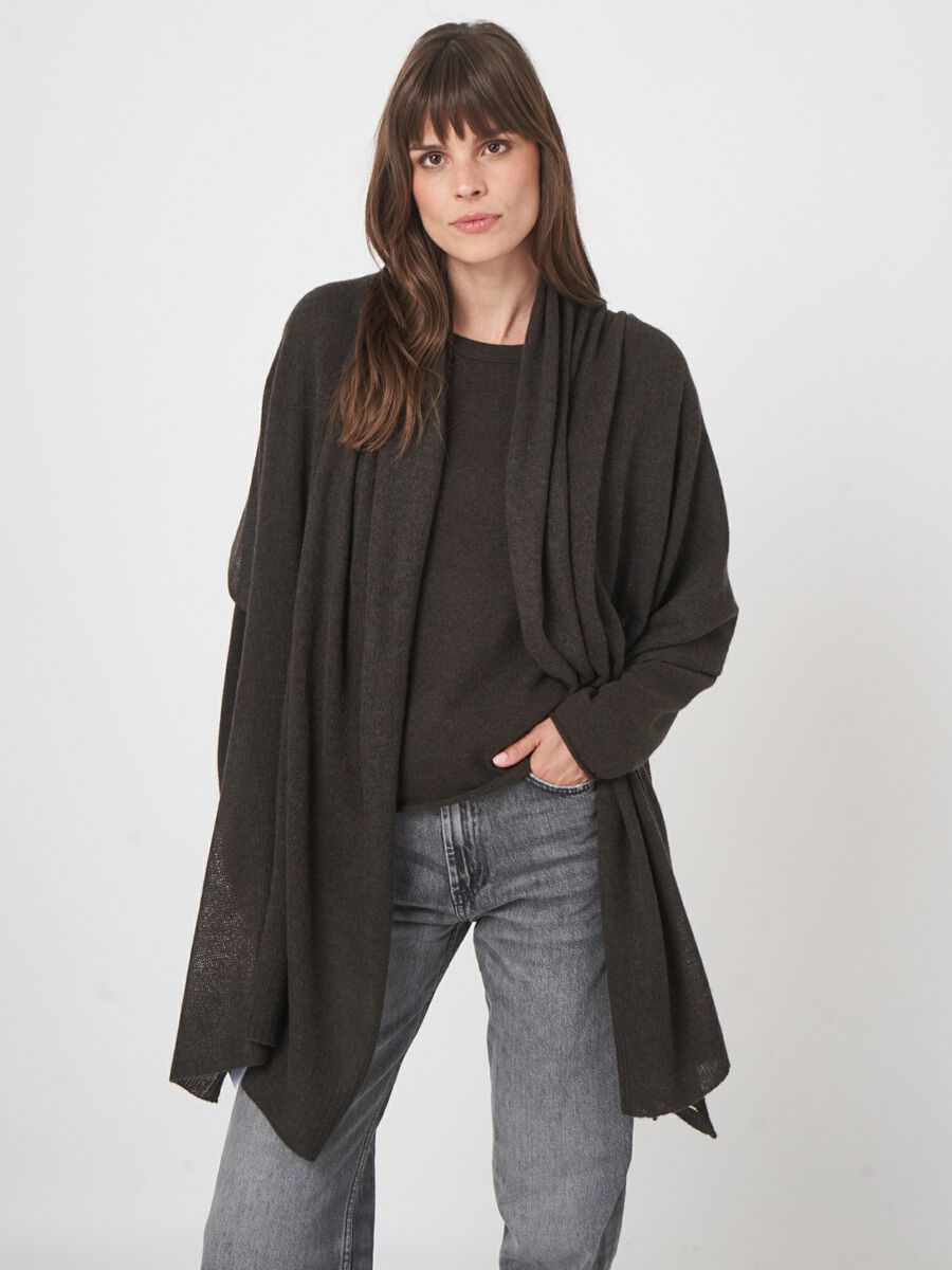 Loose knit organic cashmere scarf with rib details image number 2