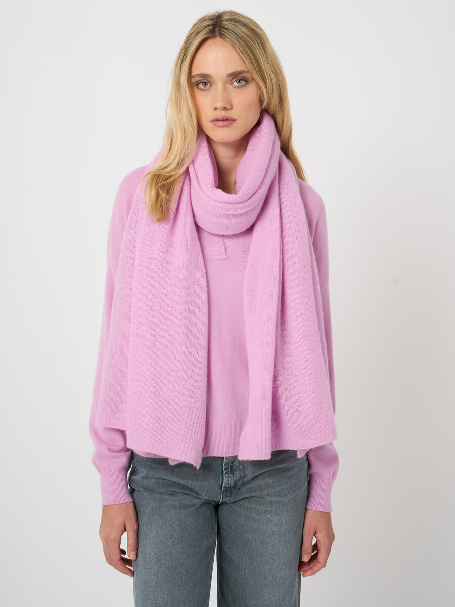 Oversized loose-knit organic cashmere scarf image number 3